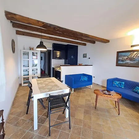 Nyaraló Porto Luna 10 *